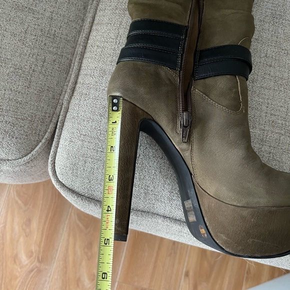 Jessica Simpson Alster platform boots - Picture 3 of 16